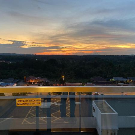 De Lavelle Suites @ Timur Bay Seafront Residence 콴탄 외부 사진