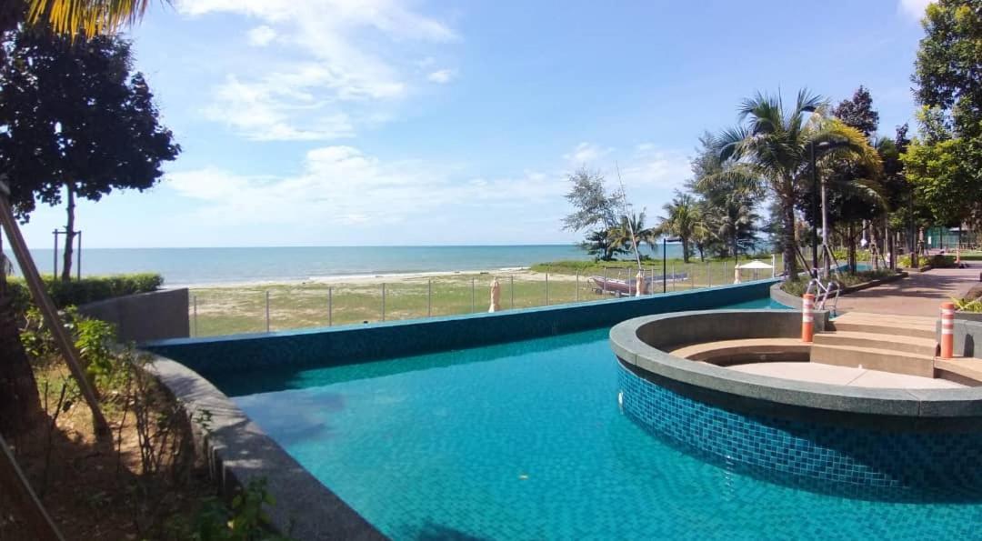 De Lavelle Suites @ Timur Bay Seafront Residence 콴탄 외부 사진