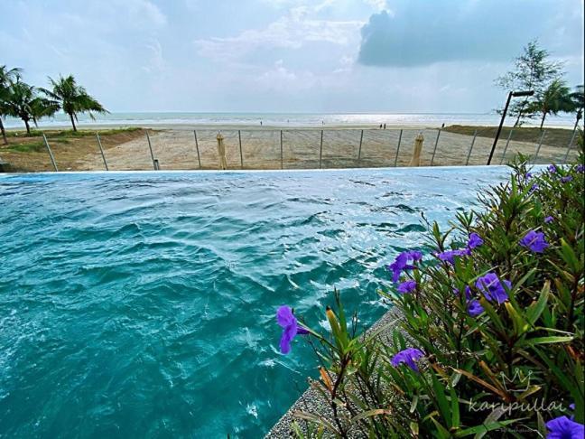 De Lavelle Suites @ Timur Bay Seafront Residence 콴탄 외부 사진