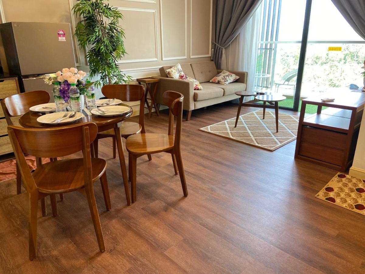De Lavelle Suites @ Timur Bay Seafront Residence 콴탄 외부 사진